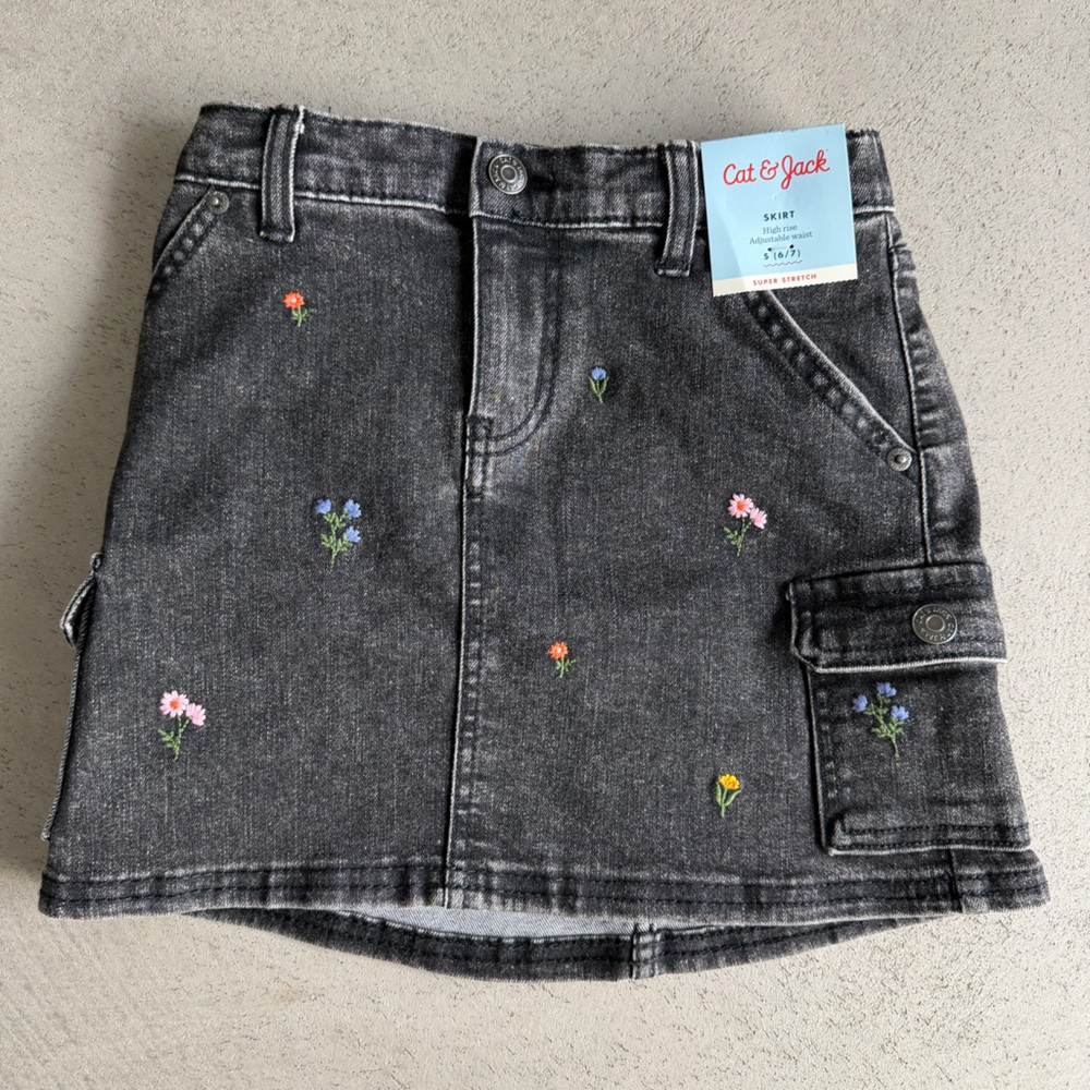 Cat & Jack Gray Denim Skirt with Floral Embroidery